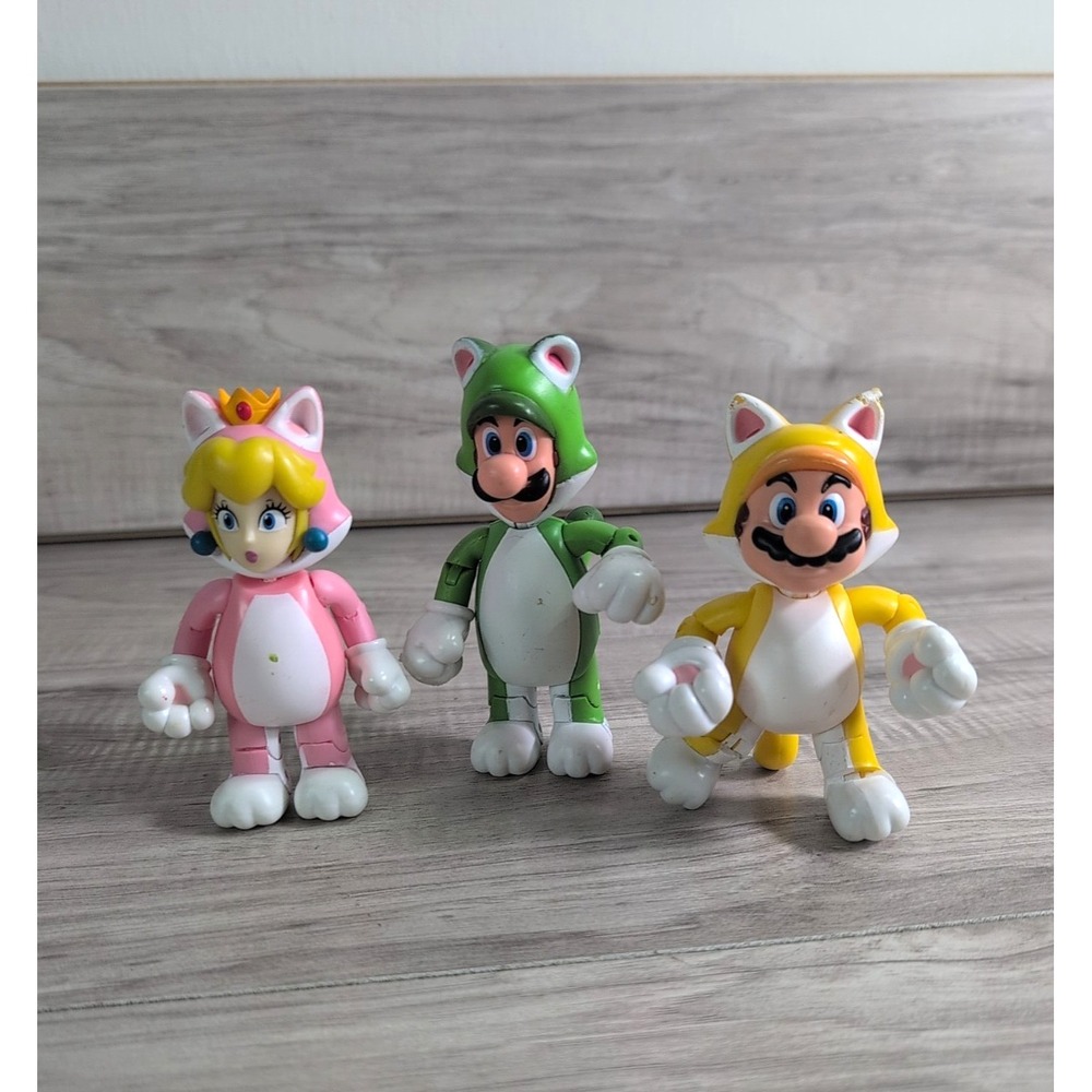 JAKKS Nintendo Pacific Cat Mario Princess & Luigi Peach Cat Figures Lot Of 3